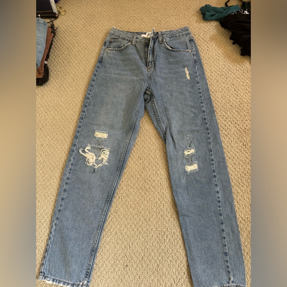 BDG UO high waisted ripped mom jeans size 29